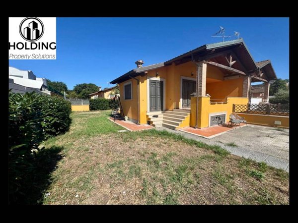 casa indipendente in vendita a Roma in zona Infernetto