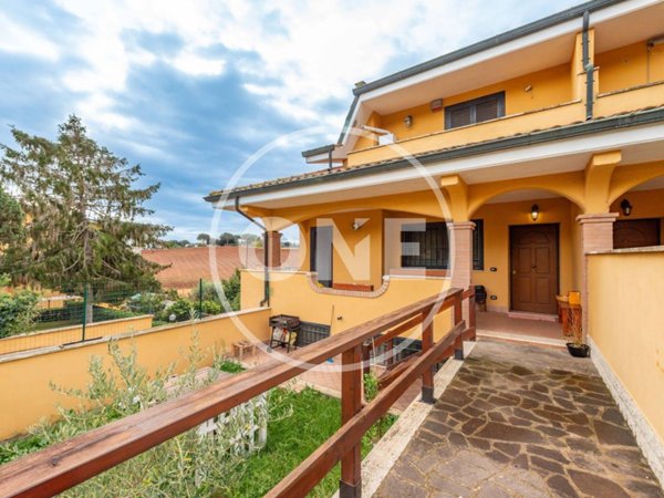 casa indipendente in vendita a Roma in zona Monte Migliore