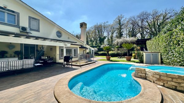 casa indipendente in vendita a Roma in zona Olgiata