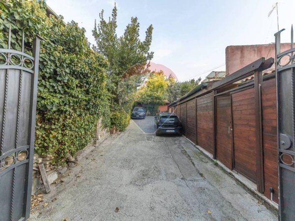 casa indipendente in vendita a Roma in zona Collatino