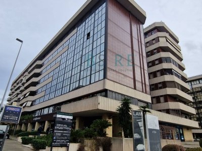 ufficio in vendita a Roma in zona Ardeatino