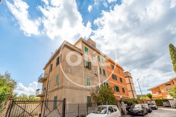 appartamento in vendita a Roma in zona Tor Cervara