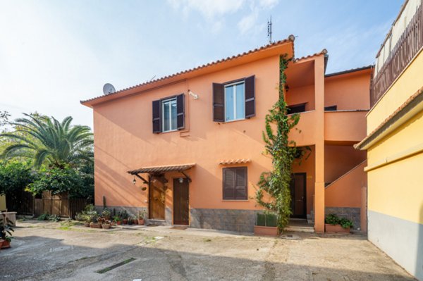 appartamento in vendita a Roma in zona Tuscolano