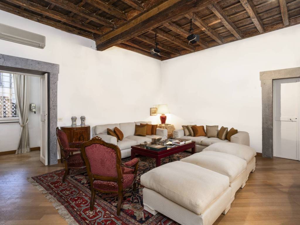 appartamento in vendita a Roma in zona Centro Storico