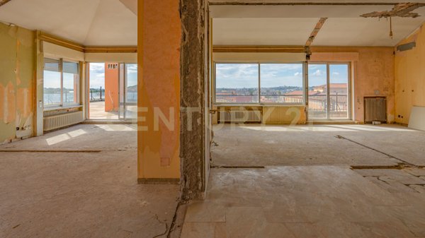appartamento in vendita a Roma in zona Rione Monti/Campitelli