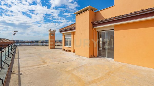 appartamento in vendita a Roma in zona Rione Monti/Campitelli