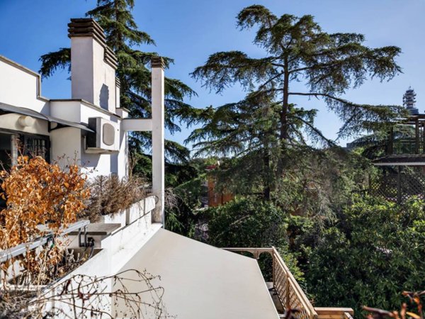 appartamento in vendita a Roma in zona Tomba di Nerone