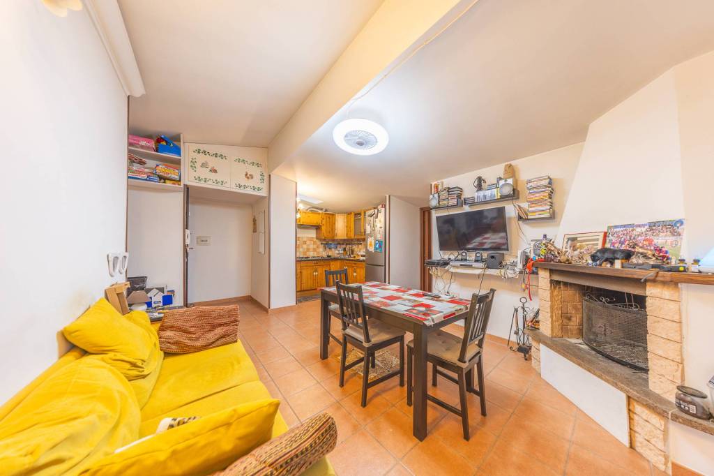appartamento in vendita a Roma in zona Finocchio