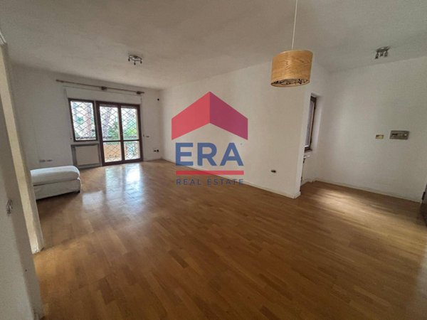 appartamento in vendita a Roma in zona Mostacciano