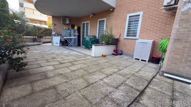 appartamento in vendita a Roma in zona Sette Bagni