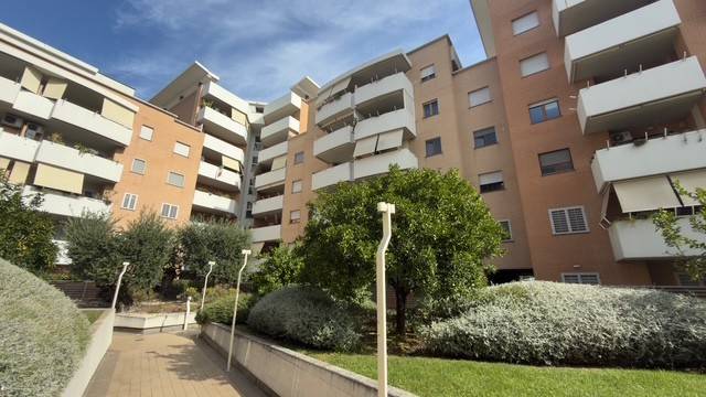 appartamento in vendita a Roma in zona Sette Bagni