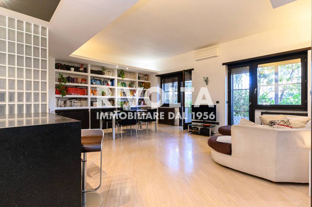 appartamento in vendita a Roma in zona Della Vittoria