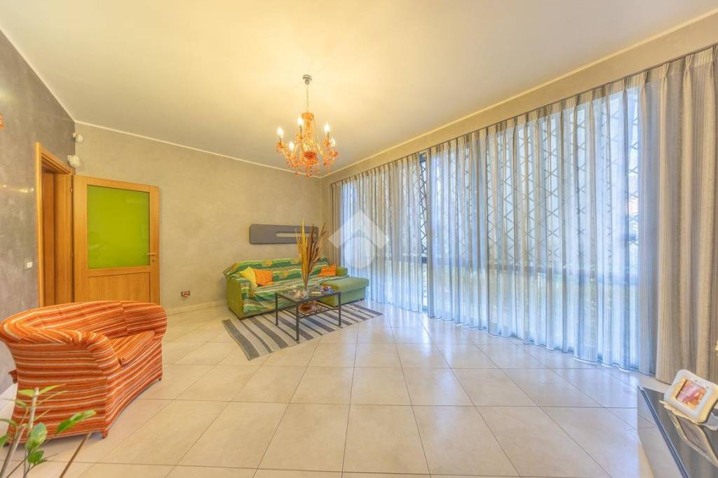 casa indipendente in vendita a Roma in zona Romanina