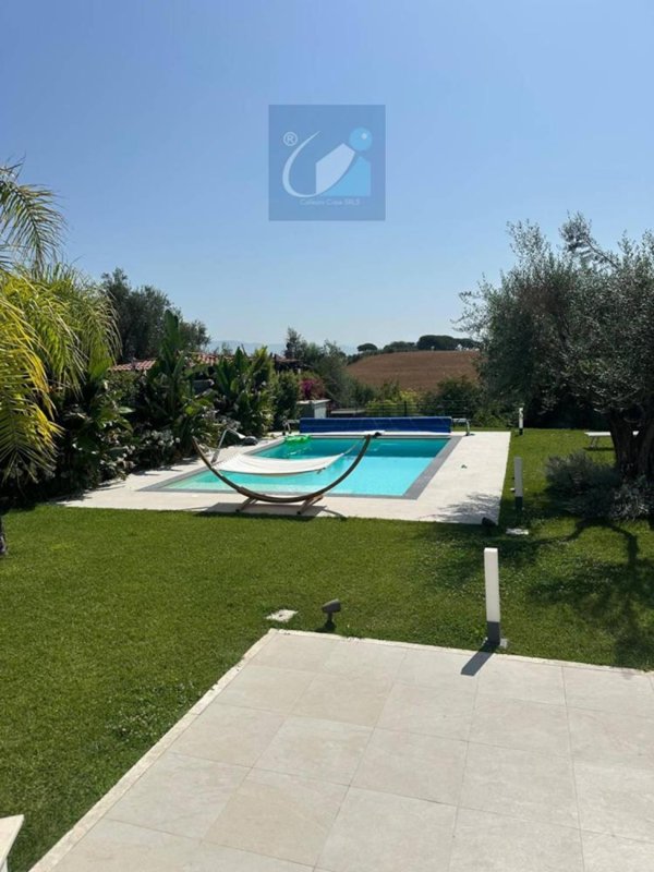 casa indipendente in vendita a Roma in zona Monte Sacro/Talenti