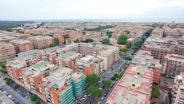 appartamento in vendita a Roma in zona Ostia