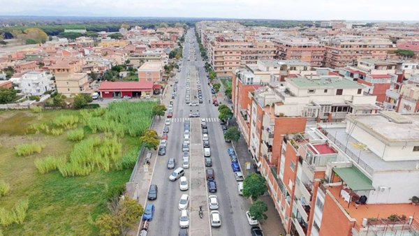 appartamento in vendita a Roma in zona Ostia