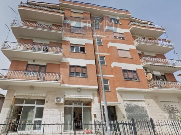 appartamento in vendita a Roma in zona Colle Prenestino
