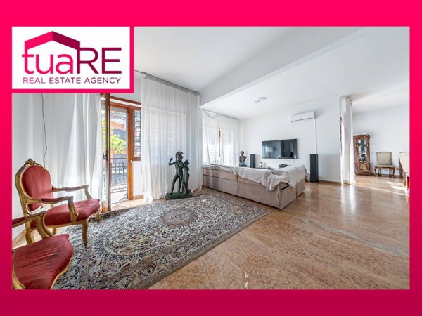 appartamento in vendita a Roma in zona Tor di Quinto