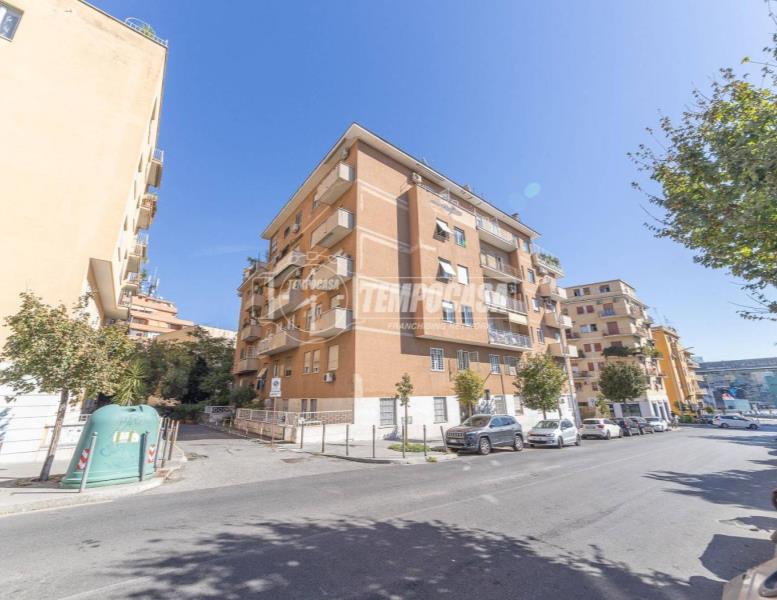 appartamento in vendita a Roma in zona Nomentano