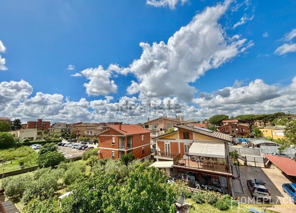 appartamento in vendita a Roma in zona Finocchio