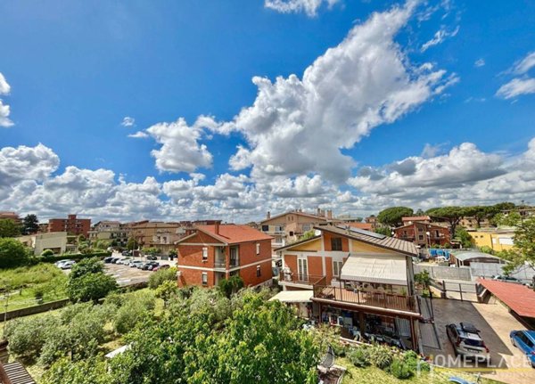 appartamento in vendita a Roma in zona Finocchio