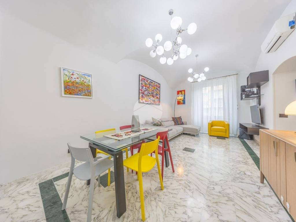 appartamento in vendita a Roma in zona Appio Latino