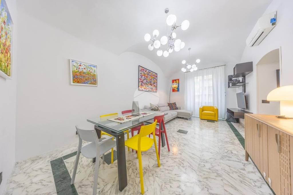 appartamento in vendita a Roma in zona Appio Latino