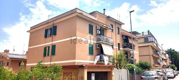 appartamento in vendita a Roma in zona Tor Vergata/Torrenova