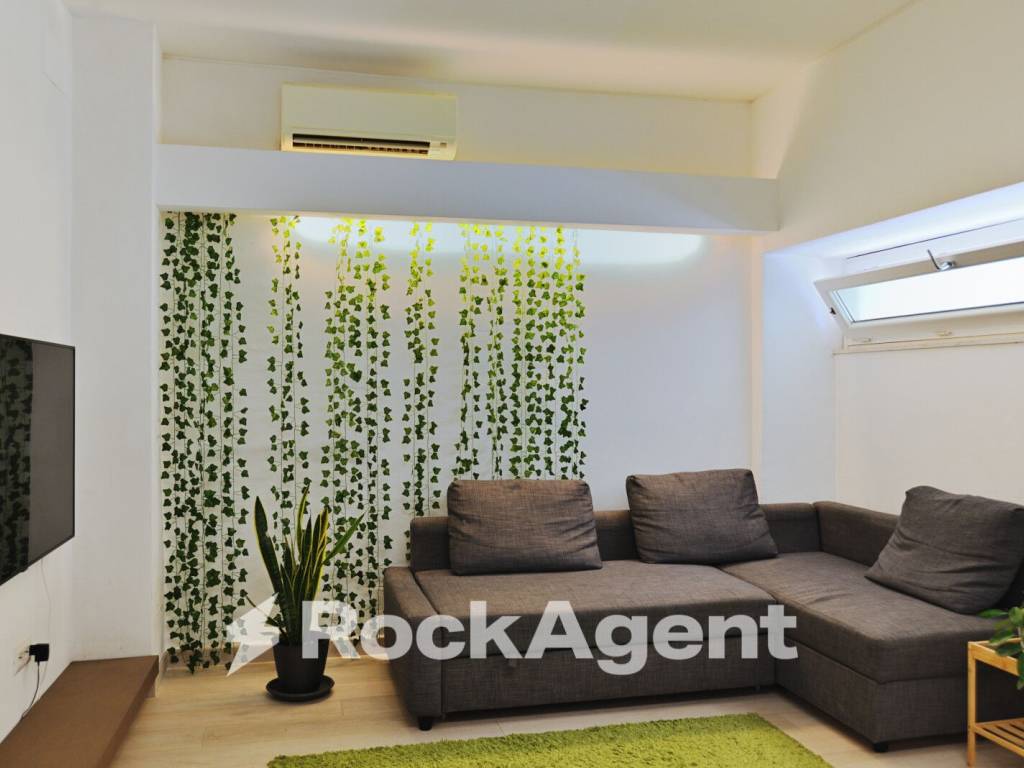 appartamento in vendita a Roma in zona Castel Fusano