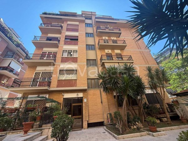 appartamento in vendita a Roma in zona Ostia