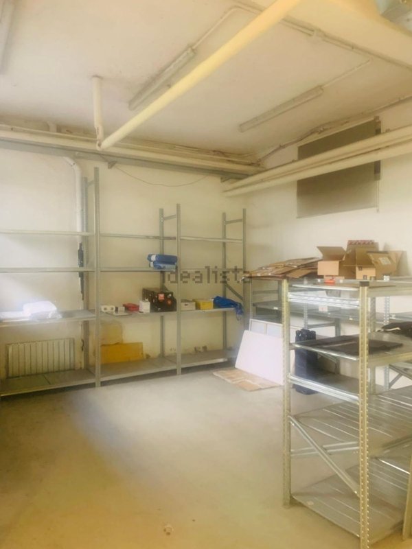 locale di sgombero in vendita a Roma in zona EUR