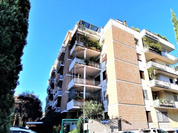 appartamento in vendita a Roma in zona Della Vittoria