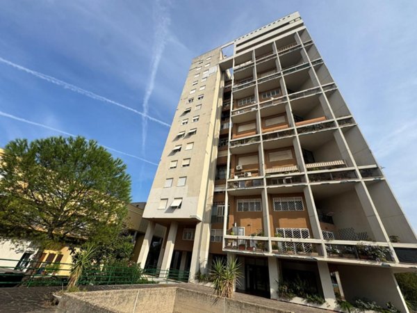 appartamento in vendita a Roma in zona Ostiense