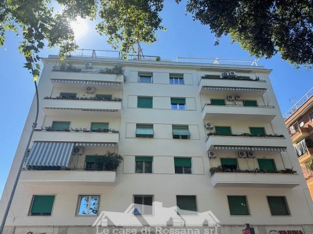 appartamento in vendita a Roma in zona Ostiense