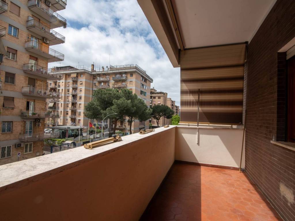 appartamento in vendita a Roma in zona Don Bosco