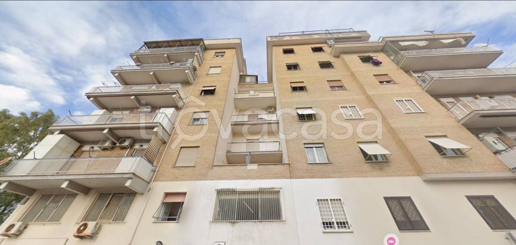 appartamento in vendita a Roma in zona Prenestino-Labicano