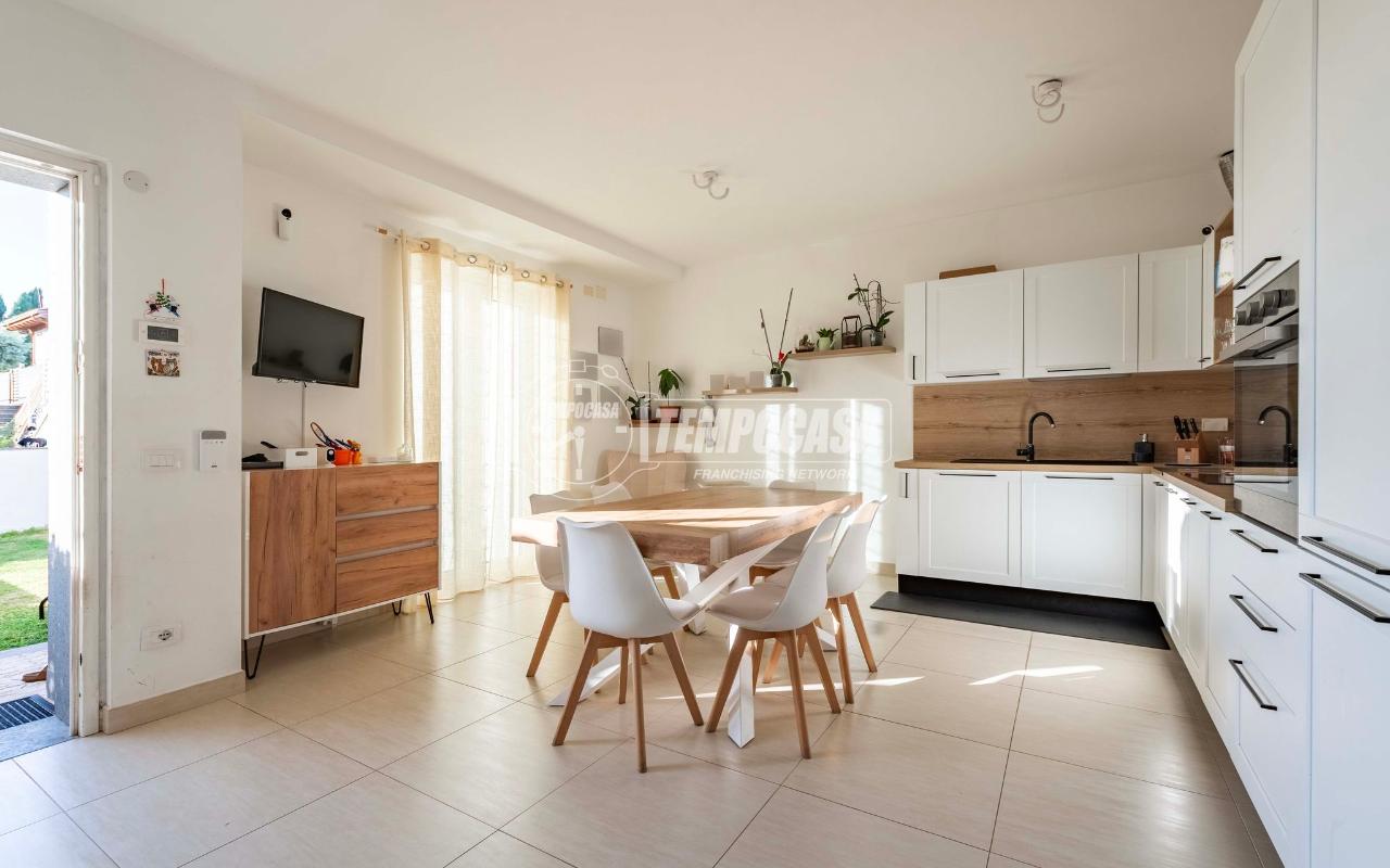 appartamento in vendita a Roma in zona Castel di Leva