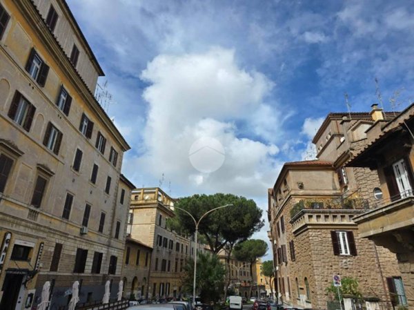 appartamento in vendita a Roma in zona Ostiense