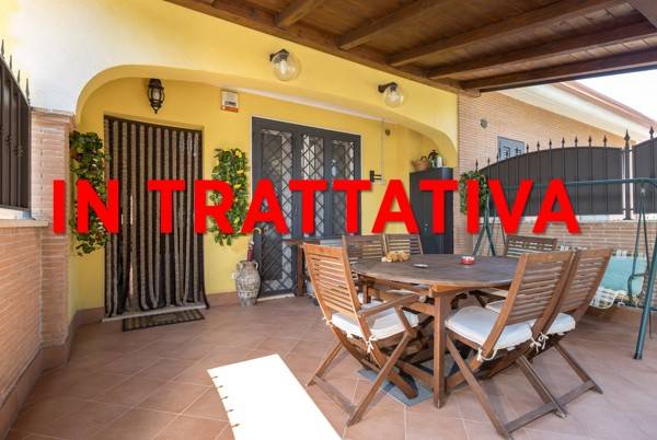 casa indipendente in vendita a Roma in zona Prenestino-Centocelle