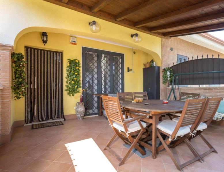 casa indipendente in vendita a Roma in zona Prenestino-Centocelle