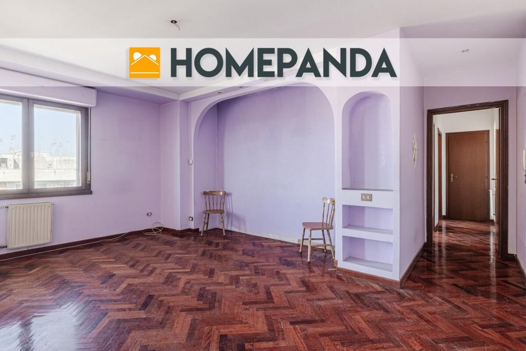 appartamento in vendita a Roma in zona Tor Cervara