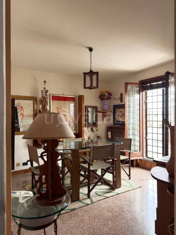 appartamento in vendita a Roma in zona Gianicolense