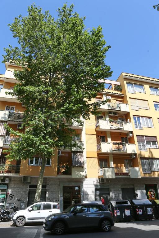 appartamento in vendita a Roma in zona Appio Latino