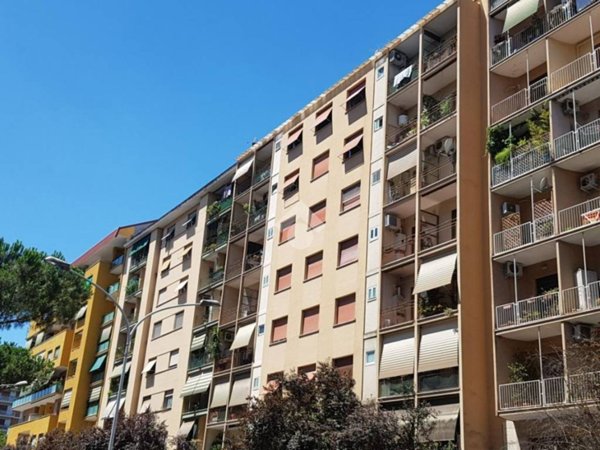 appartamento in vendita a Roma in zona Ostiense