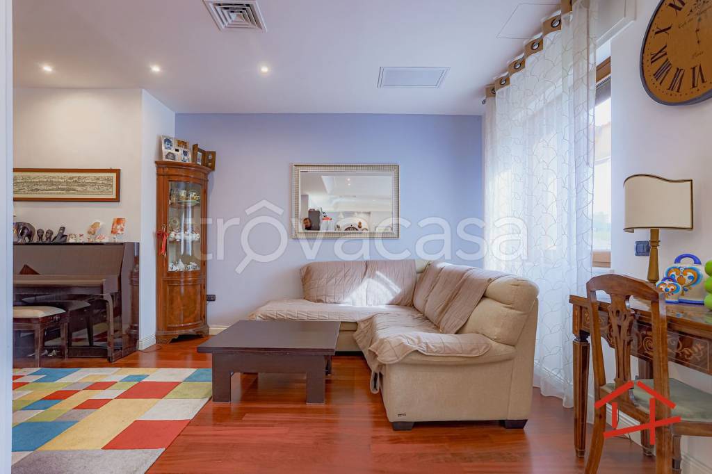 appartamento in vendita a Roma in zona Mezzocammino