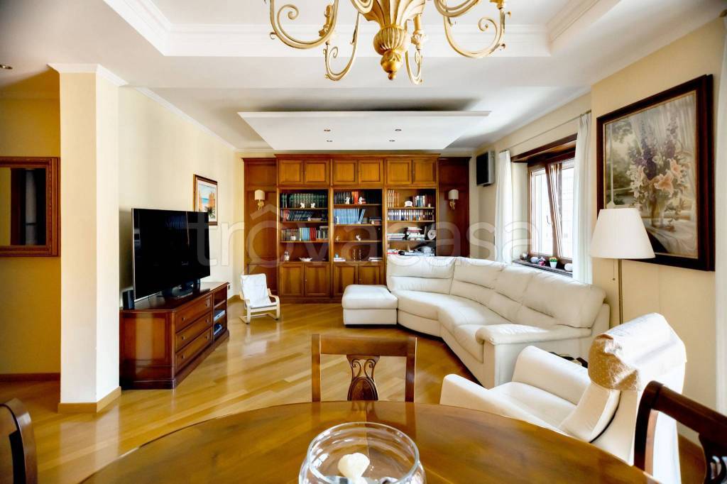 appartamento in vendita a Roma