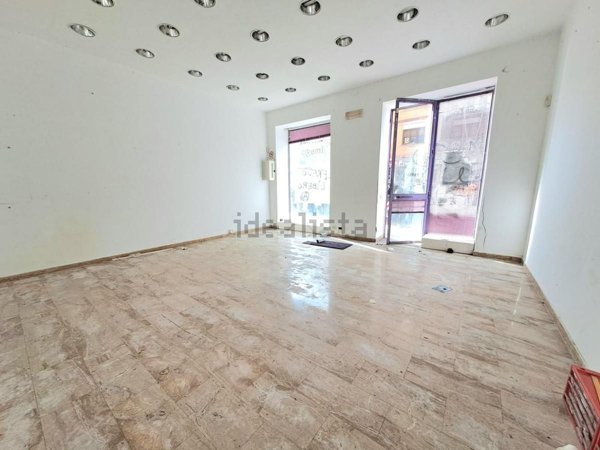 negozio in vendita a Roma in zona Prenestino-Centocelle