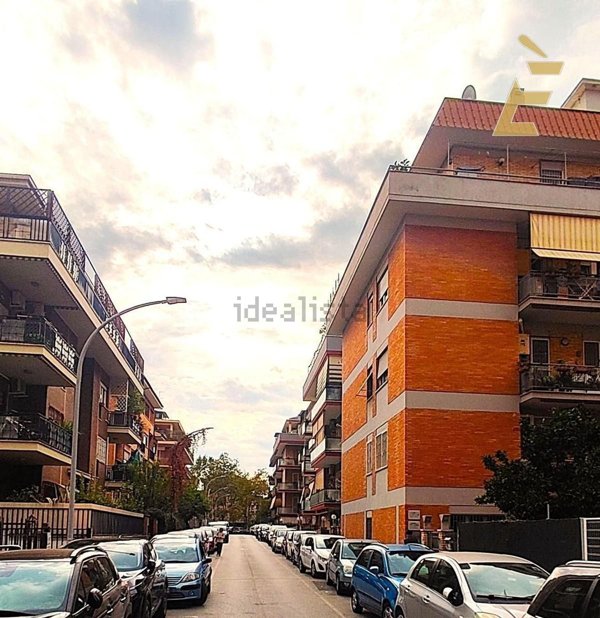 appartamento in vendita a Roma in zona Appio Claudio