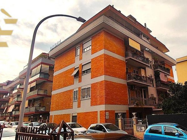 appartamento in vendita a Roma in zona Appio Claudio