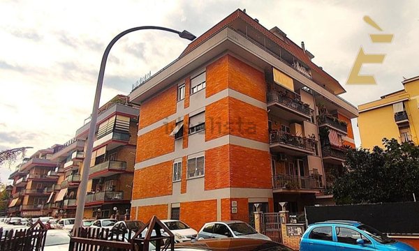 appartamento in vendita a Roma in zona Appio Claudio